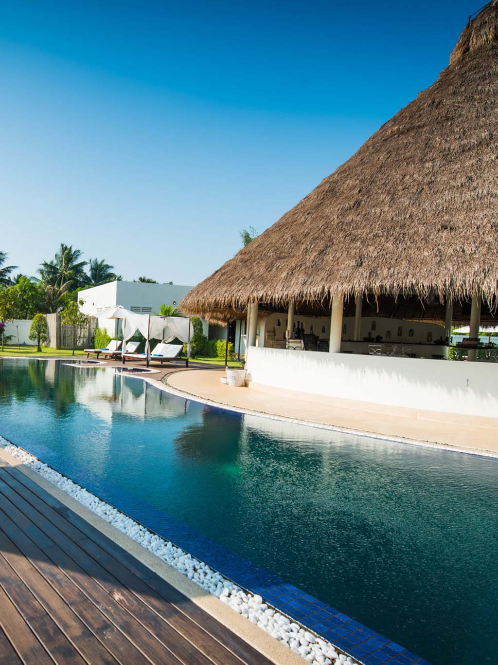 Herotablet-Navutu-wellness-yoga-cambodia