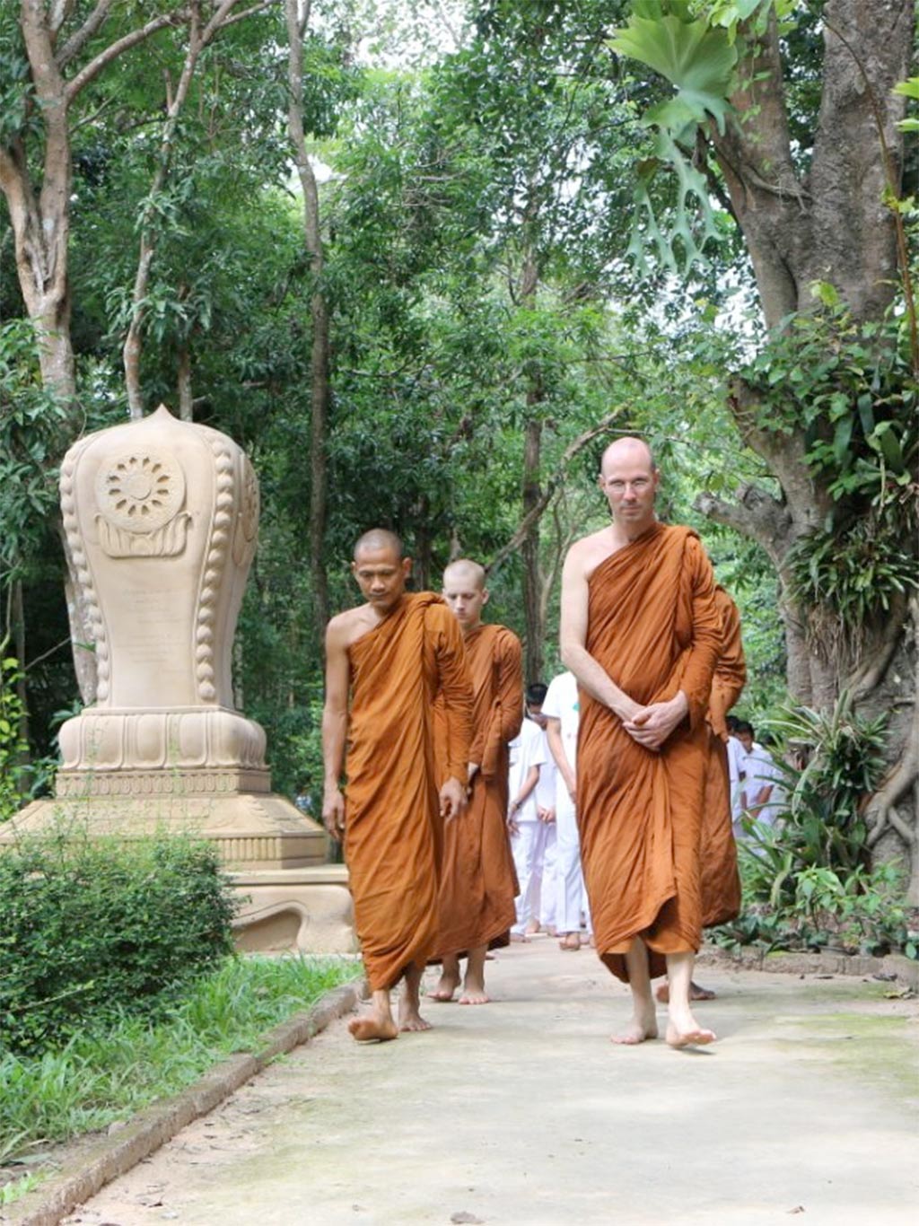 Herotablet2-WatPahNanachat-Buddhist-Retreat-Thailand