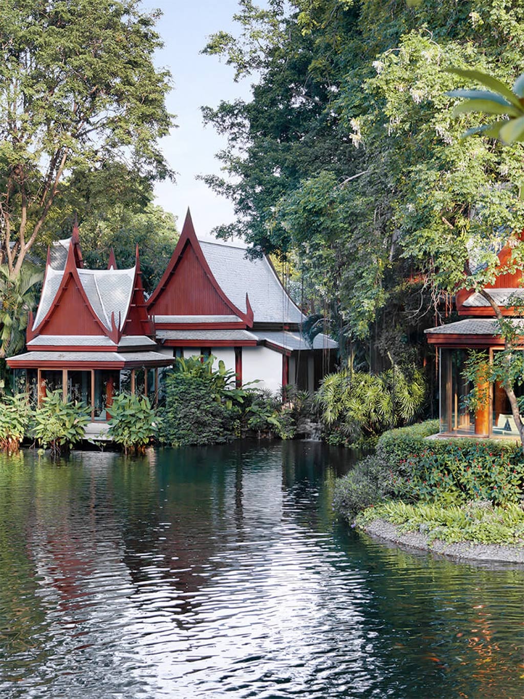 Tablet-ChivaSom-Health-Resort-Thailand