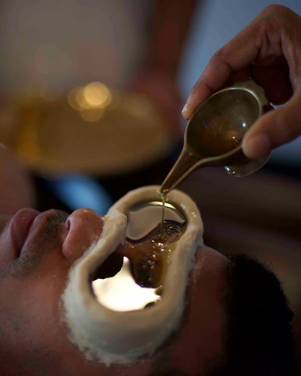 Kalari Rasayana | Ayurveda Hospital Paravur Backwaters, Kerala, India