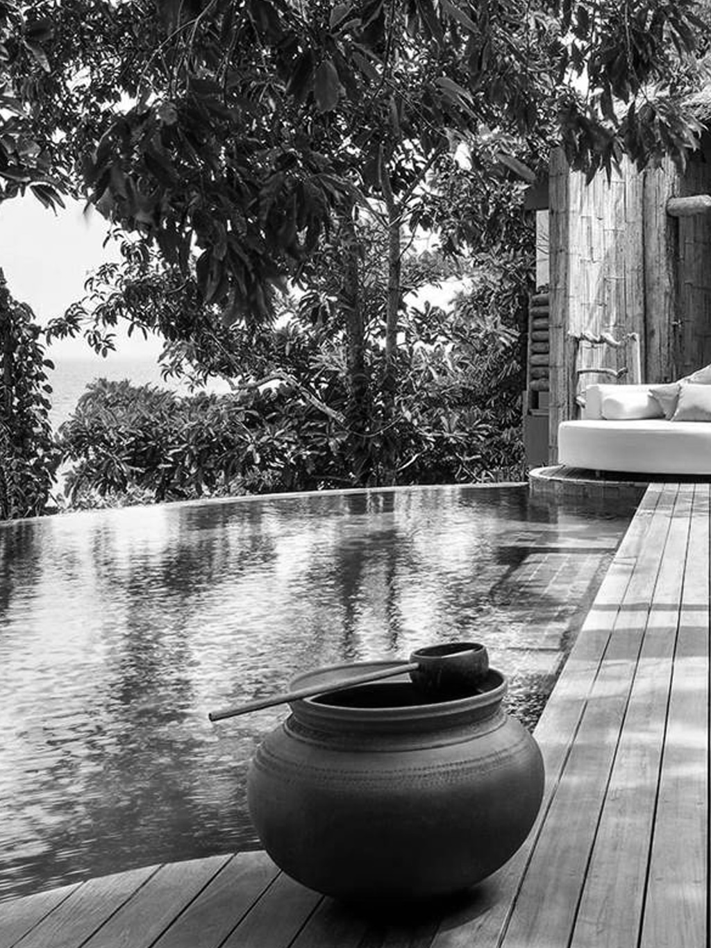 OutroTablet-SongSaaPrivateIsland-Destress-Cambodia