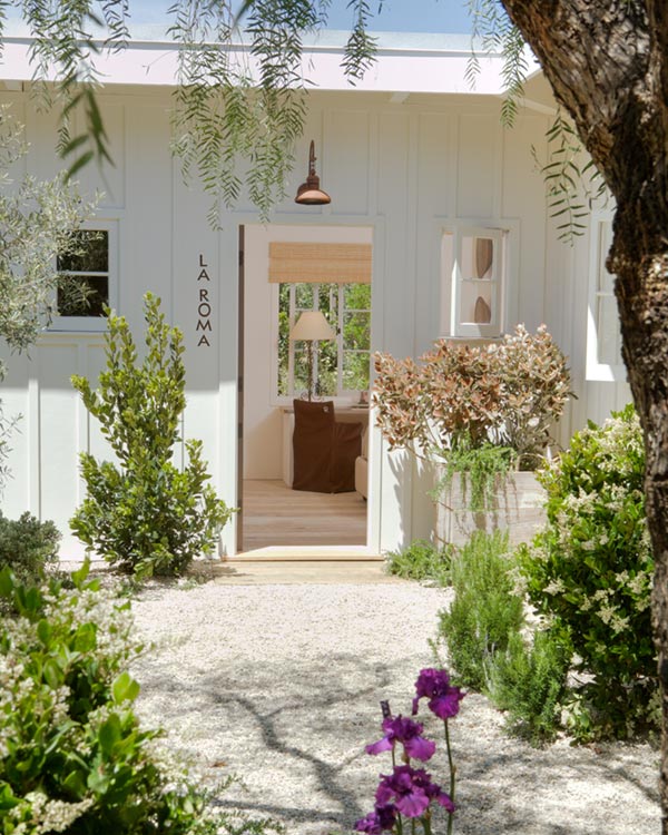 The Ranch is where transformation begins. Immersed in nature, guided by expertise, and anchored in community, each stay delivers a complete reset—restoring you through movement, mindful nourishment, and genuine connection.