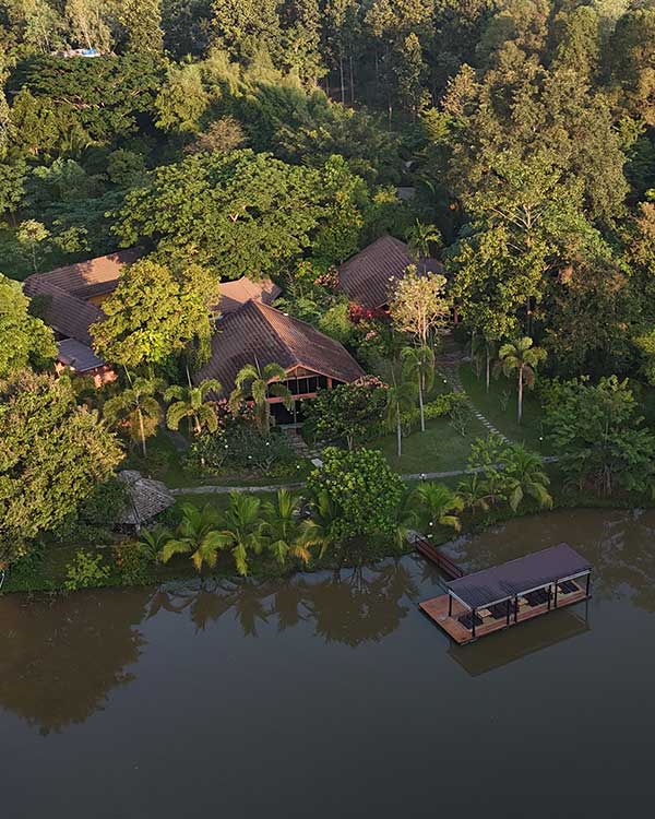 Tropical wellness retreat surrounded by greenery at Museflower in Chiang Rai Thailand